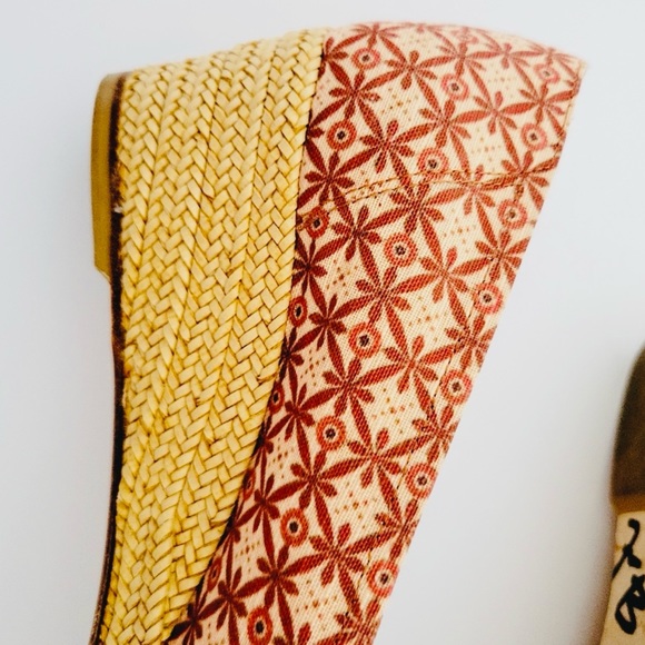 Stuart Weitzman Theodora & Callum Peep Toe Espadrilles - Picture 8 of 16